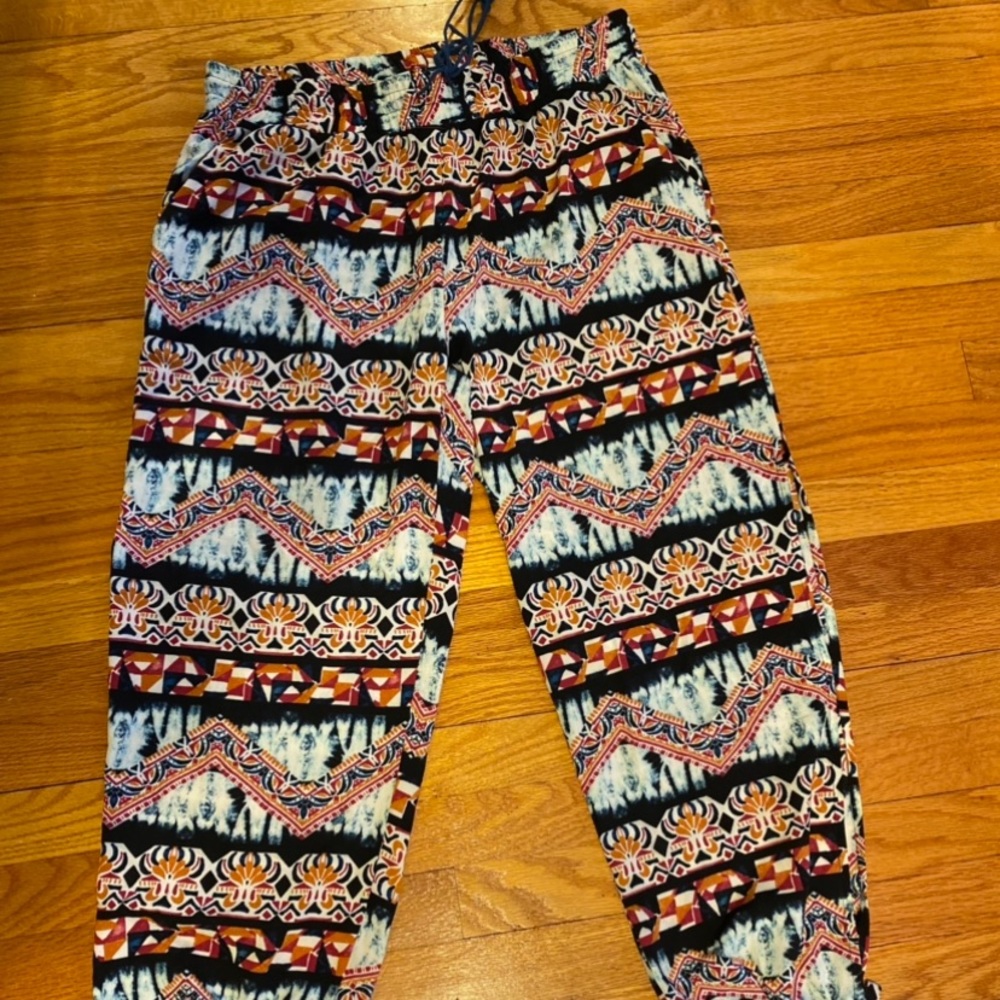 Jack by BB Dakota Kela Navy Blue Print Jogger Pants